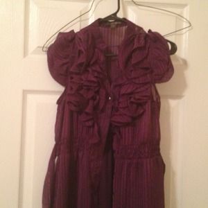 💰💰💰💰💰SOLD💰💰💰💰.Nice purple ruffled dress.