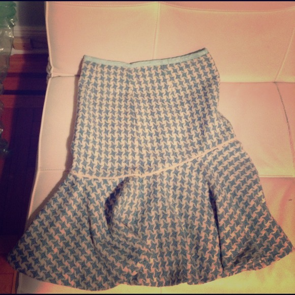 Flirty & Feminine Houndstooth Skirt
