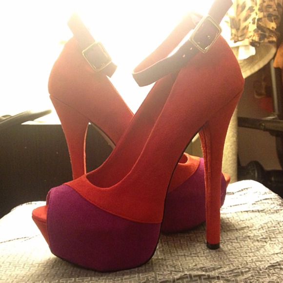 H by Halston Shoes - Reduce✨  Orange & Pink Heels