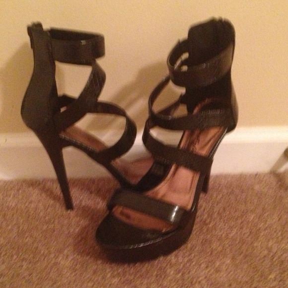 ❗❗❗REDUCED❗❗❗ 6 in stiletto heels!!!