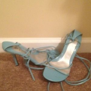 Wrap around the ankle!!