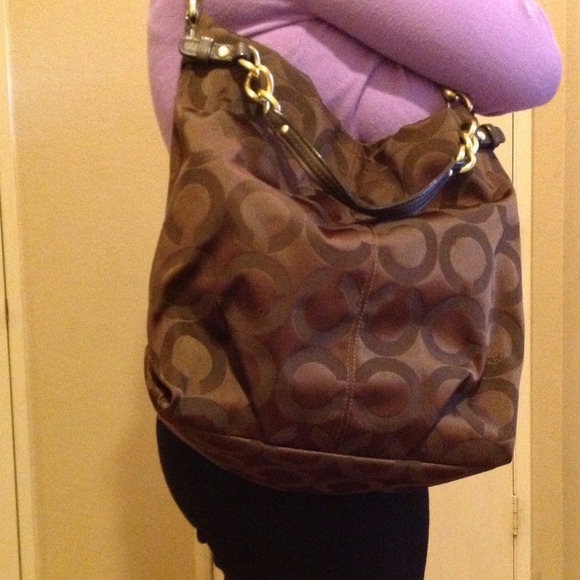 Authentic Coach purse !make me an offer!!