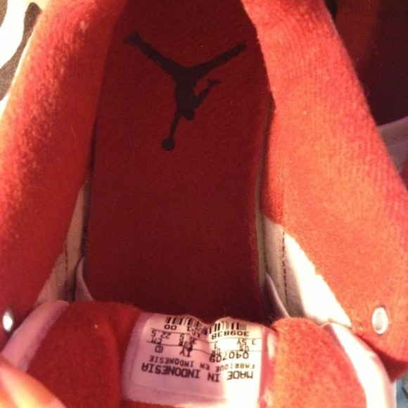 Jordan 2s - Picture 2 of 4