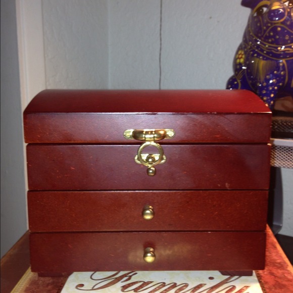 🎉🎉SOLD🎉🎉on eBay🎉Beautiful Wooden jewelry box