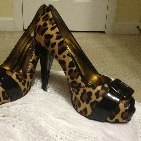 Sold - Picture 2 of 3