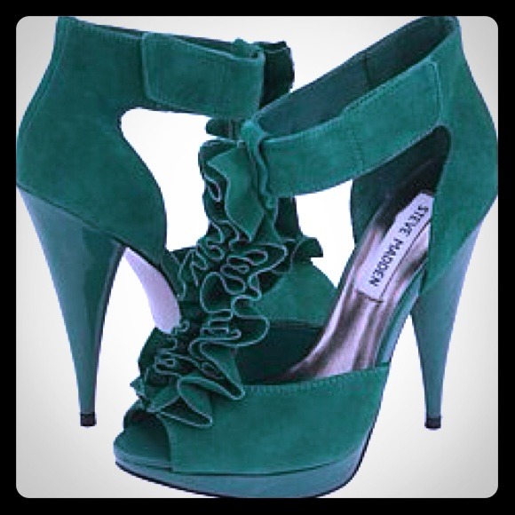 SOLD AS BUNDLE... Steve Madden SUEDE FIESSTAA 7.5