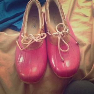 Sperry duck shoes !!