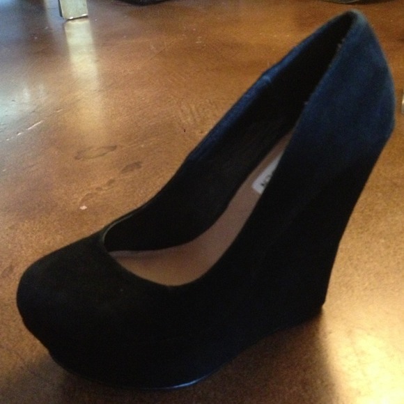 Steve Madden Shoes - Steve Madden Wedge Heels