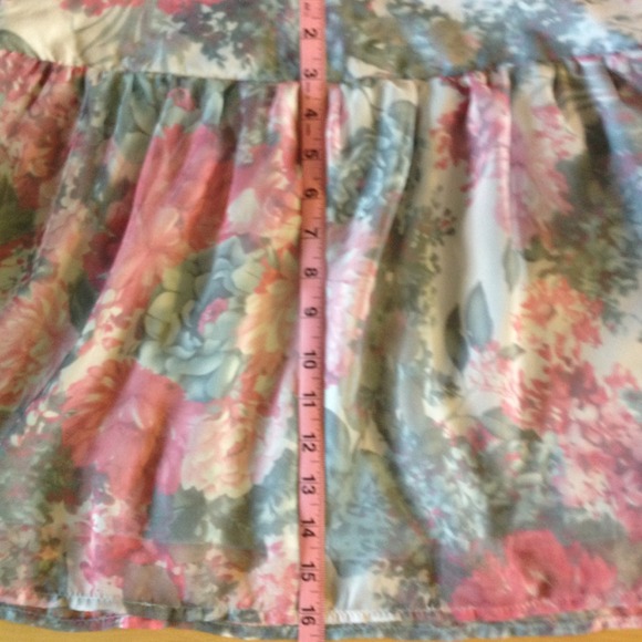 🎀Host Pick 2/5🎀Charlotte Russe floral Mini Skirt - Picture 3 of 4