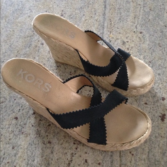 Michael kors wedge in black -size 8