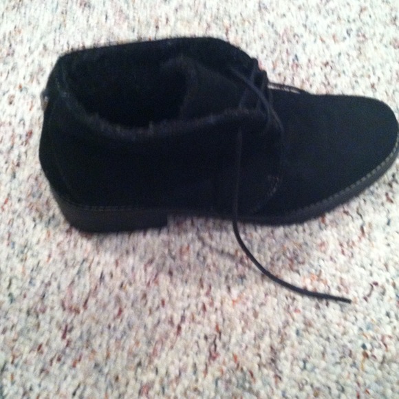 Sz 7 booties