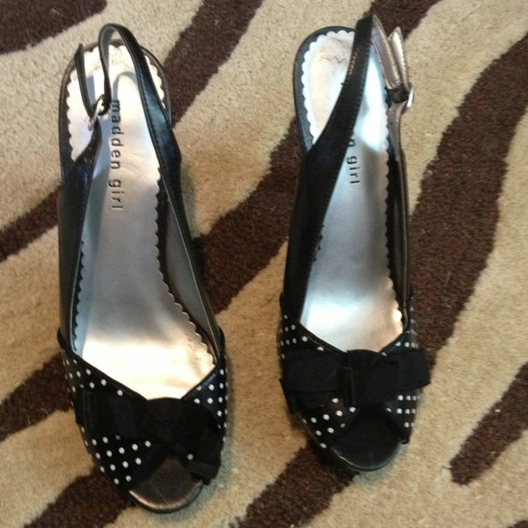 ππSOLD IN BUNDLEππ - Picture 2 of 2