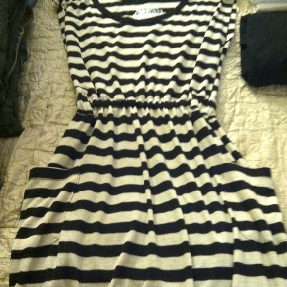 Dress with pockets