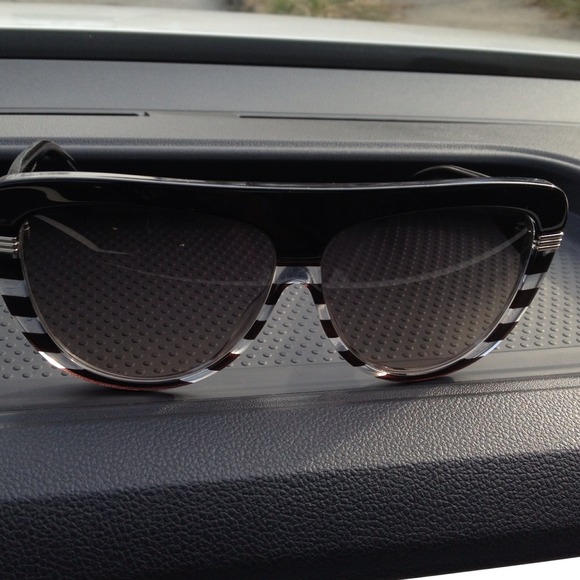 Dior Black/White Retro Style Sunglasses