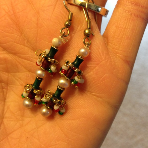 Red green gold earrings