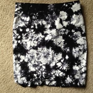 🎉🎉SOLD🎉🎉Obey skirt