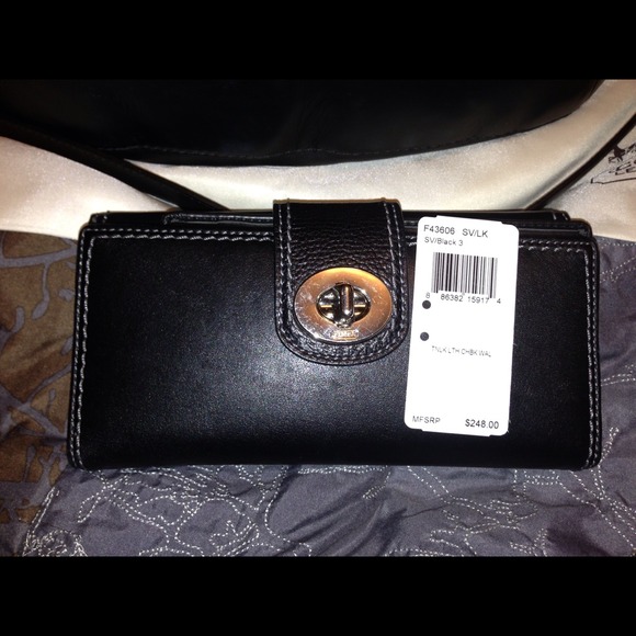 COACH CHECKBOOK WALLET