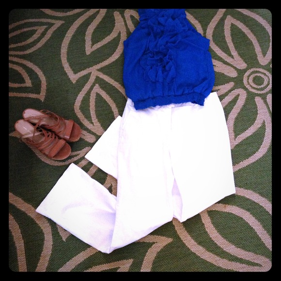 💥Sold in bundle💥Ruffle blue top
