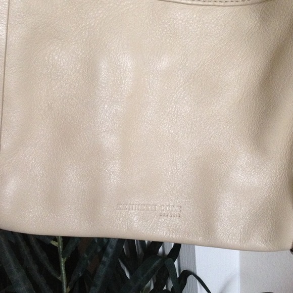 Cream Kenneth Cole handbag - Picture 2 of 2