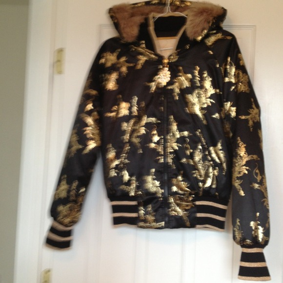 💕Very worm baby phat Jacket$$$🌹Traded🌹