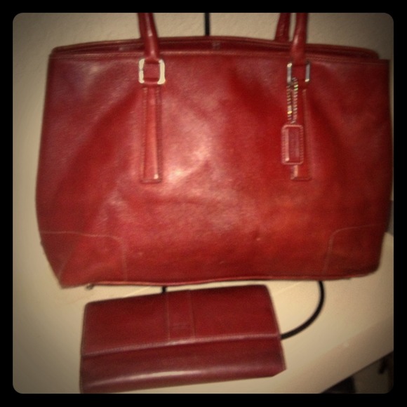 Red coach set