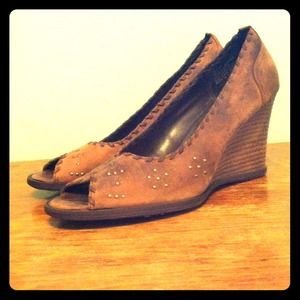 Kenneth Cole reaction heels.