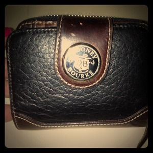 Dooney & Bourke billfold