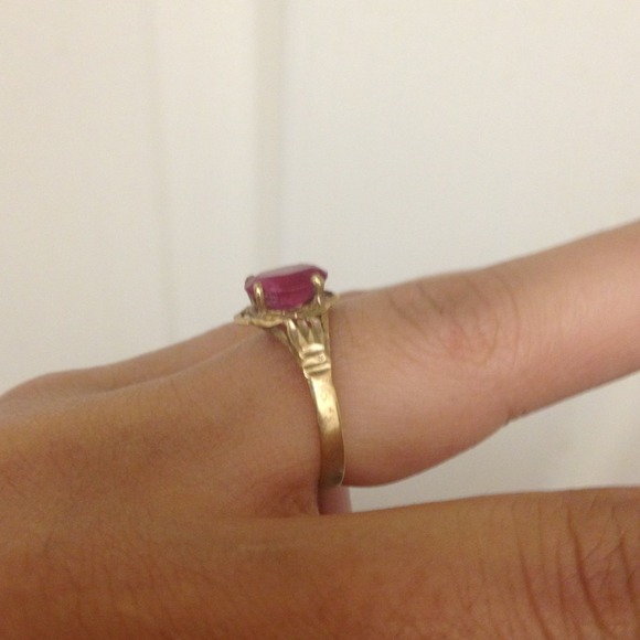 Ruby ring - Picture 2 of 2