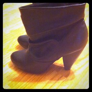 Ankle boots