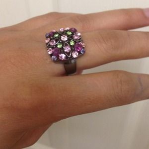 Colorful ring