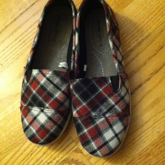 ▶SOLD◀Plaid flats