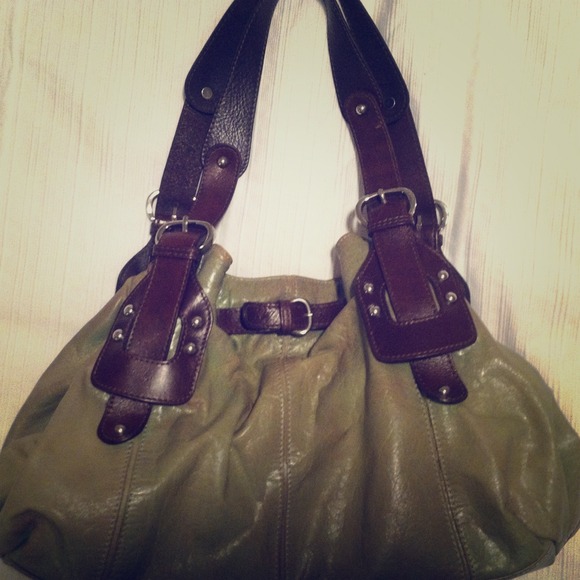✂️Green✂️ TANO leather purse