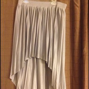 🚫🚫SOLD🚫🚫Silver Hi-Lo skirt
