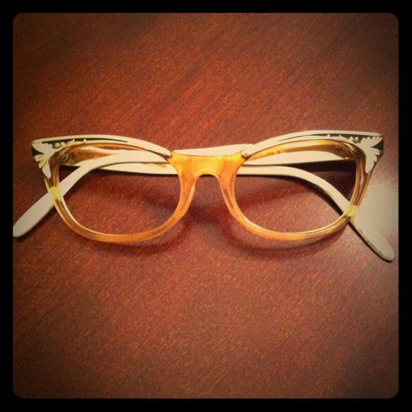 Ray-Ban Accessories - Authentic Vintage Rayban eyeglasses