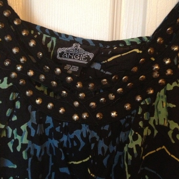 ✨SOLD✨Two Strap Pattern Top - Picture 2 of 4