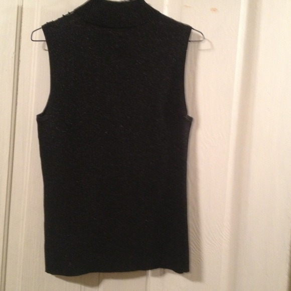 Top - Picture 2 of 2