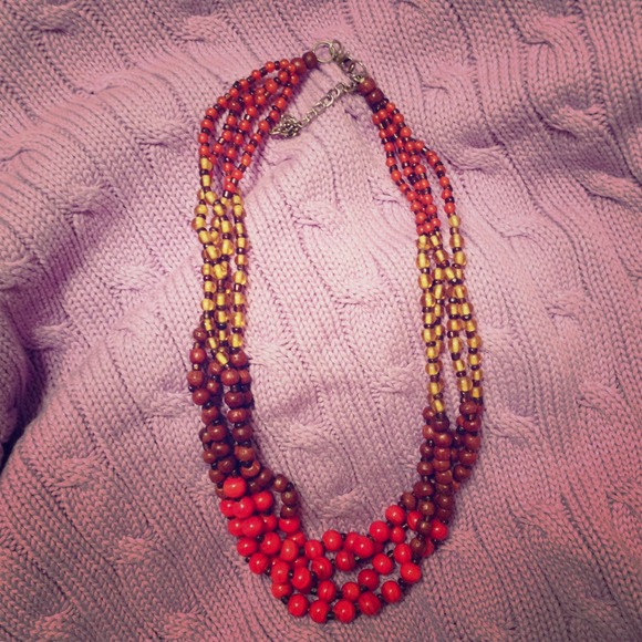 ⛔⛔SOLD in bundle⛔⛔Beaded layer necklace
