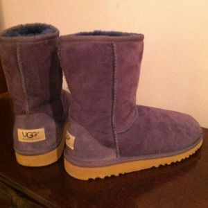 RESERVED for @claudia9- Ugg Classics