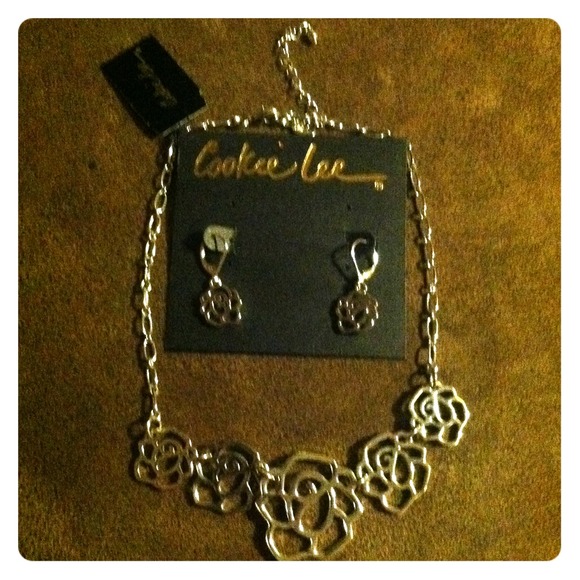 Necklace with earrings