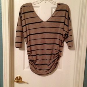 💢RESERVED Tan and Black 3/4 Sleeve shirt