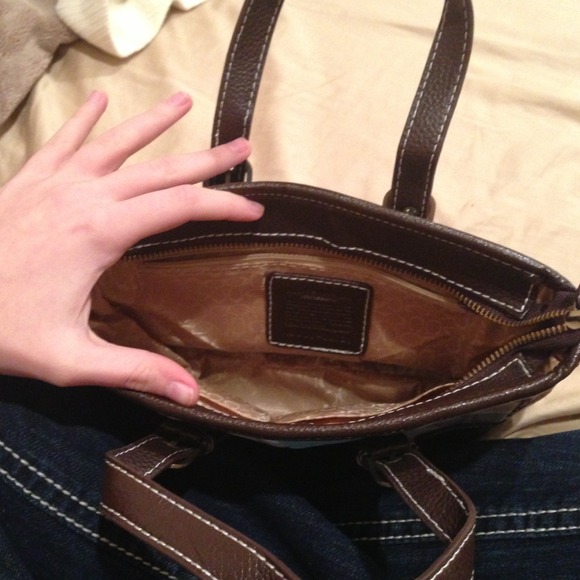 !!PRICE REDUCED!! NWOT Coach Bag - Picture 3 of 4