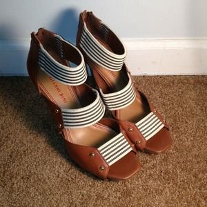 Never worn Gianni Bini high heels! <3 these!