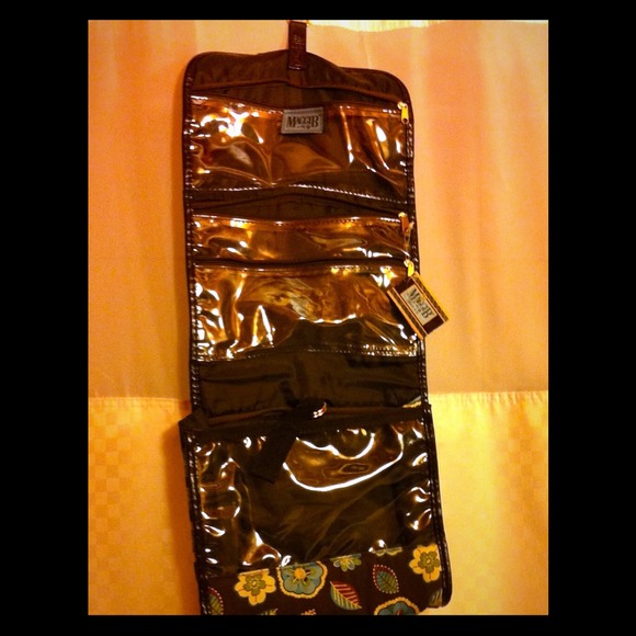 SOLD-New Travel make-up/jewelry bag