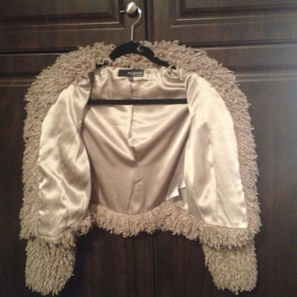 Shag coat - Picture 3 of 4