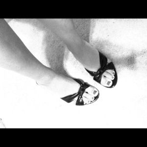 Only worn once! Very comfortable, sandal-style:)