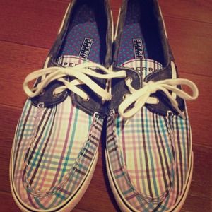 *Reduced* Purple/blue/white plaid Sperry shoes