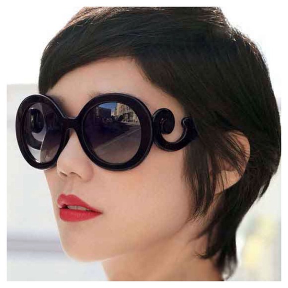 Accessories - Large sunglasses