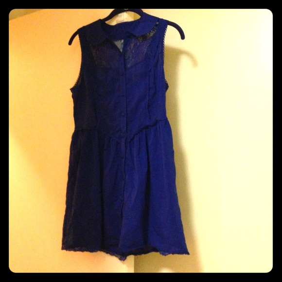 🚫SOLD IN BUNDLE🚫 BLUE DRESS WITH LACE