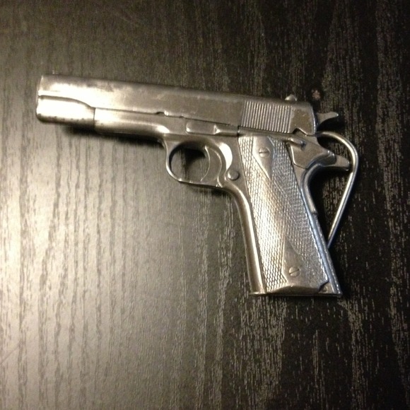 Gun belt buckle