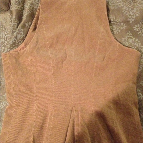 Chic vest - Picture 3 of 3